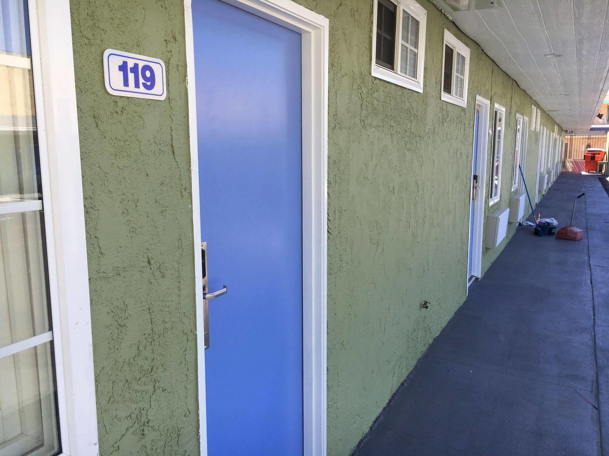 Town House Motel Lynwood Exterior foto